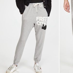 NWT - FREECITY - SUPERFLUFF POCKLEX HEATHER SWEATPANT - MEDIUM